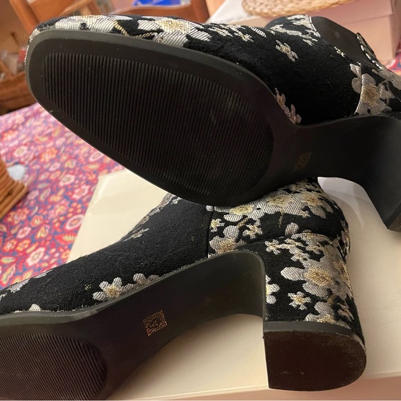 Anne Klein Black Floral Pull-on Bootie - Picture 2 of 5